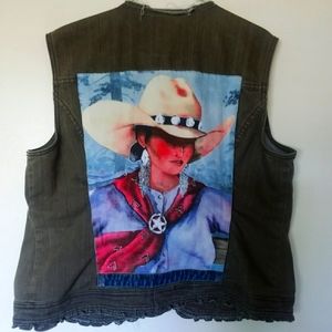 Christopher & Banks vest in XL.